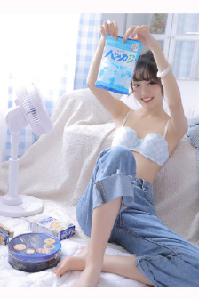 少妇喂奶